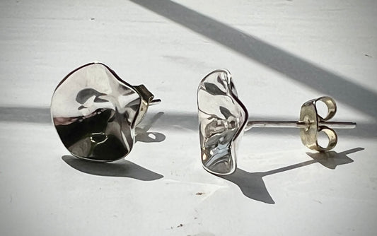Crinkled Earrings - Small Studs